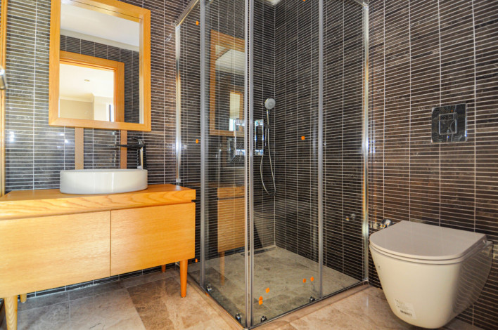 Пятикомнатный пентхаус с красивым видом на море в Кестель, 180 м2 - Ракурс 39