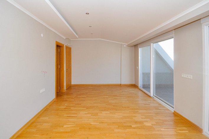 Пятикомнатный пентхаус с красивым видом на море в Кестель, 180 м2 - Ракурс 43