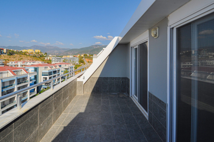 Пятикомнатный пентхаус с красивым видом на море в Кестель, 180 м2 - Ракурс 47