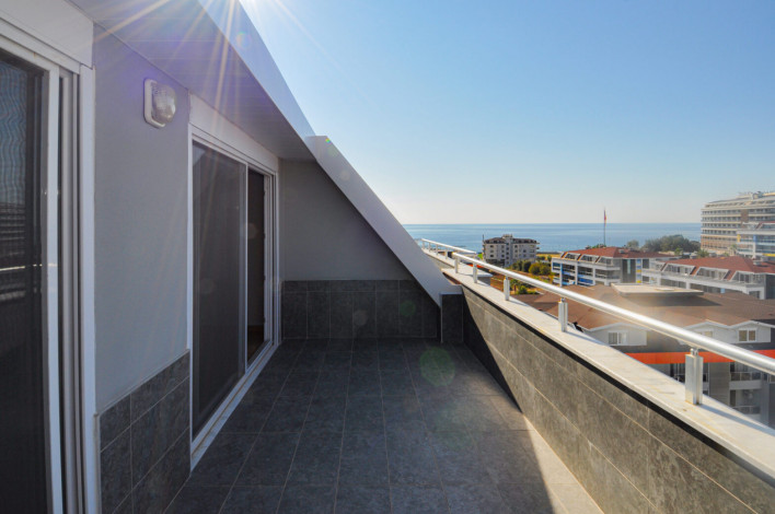 Пятикомнатный пентхаус с красивым видом на море в Кестель, 180 м2 - Ракурс 48