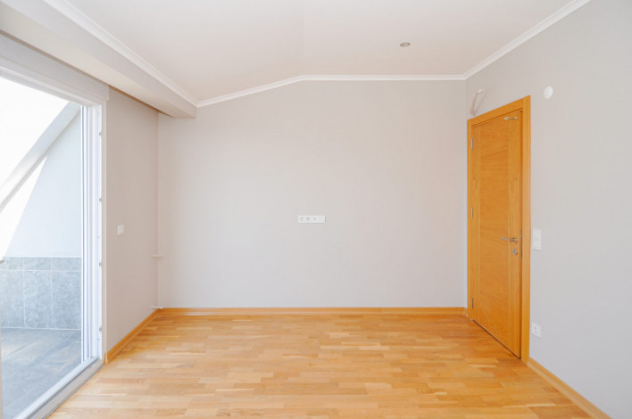 Пятикомнатный пентхаус с красивым видом на море в Кестель, 180 м2 - Ракурс 50