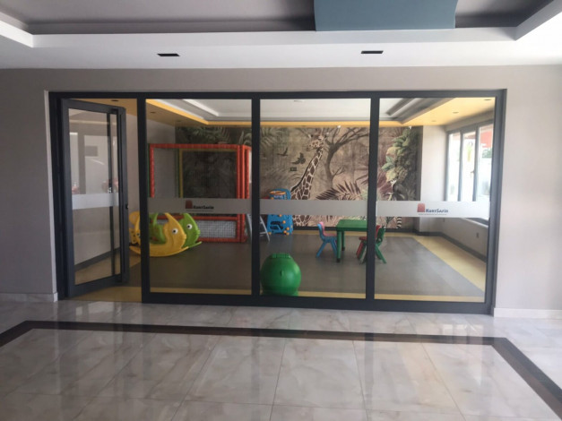 Трехкомнатная квартира на первой линии с панорамным видом на море в Махмутларе, 90м2 - Ракурс 18