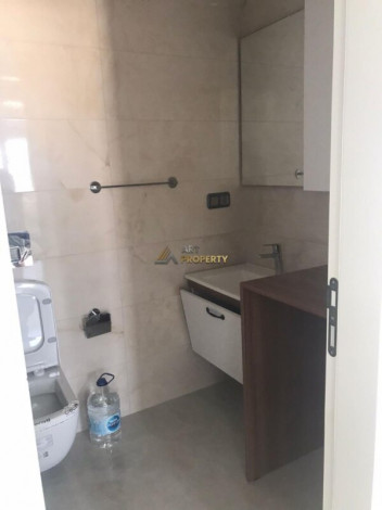 Трехкомнатная квартира на первой линии с панорамным видом на море в Махмутларе, 90м2 - Ракурс 24