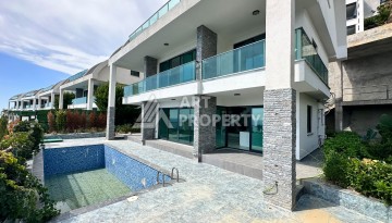 Просторная вилла 4+1 с видом на море в Каргыджаке, 320 м² - Ракурс 1