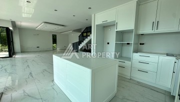 Просторная вилла 4+1 с видом на море в Каргыджаке, 320 м² - Ракурс 5
