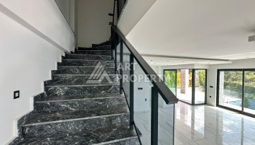 Просторная вилла 4+1 с видом на море в Каргыджаке, 320 м² - Ракурс 44
