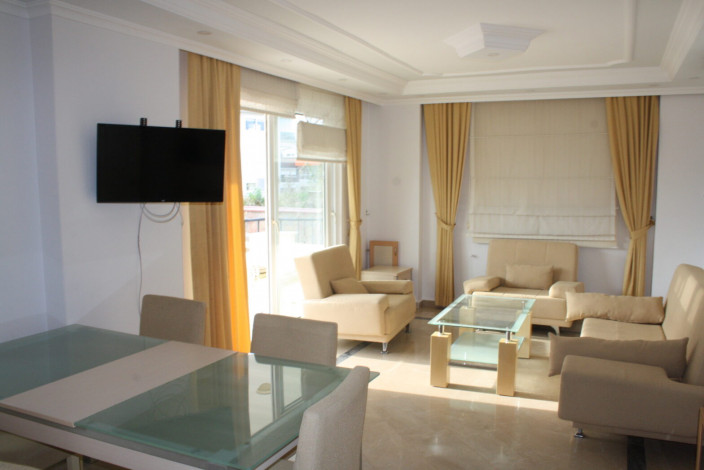 Меблированная трехкомнатная квартира в районе Кестель, 95м2 - Ракурс 3