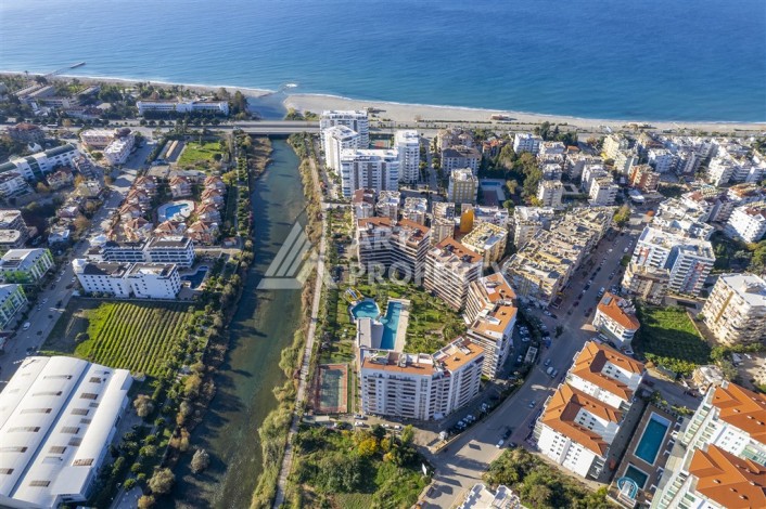 Две квартиры 2+1 в Тосмуре, всего 200 метров до моря - Ракурс 0