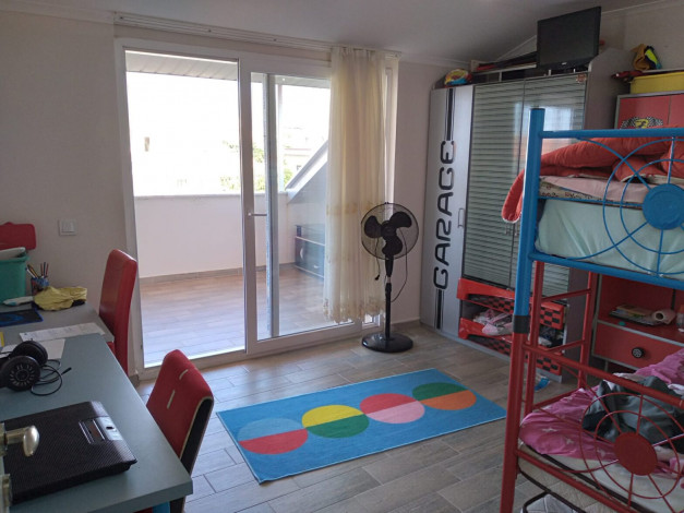 Пентхаус 2+1 в хорошем комплексе в 250 метрах от моря в Кестель, 125 м2 - Ракурс 9