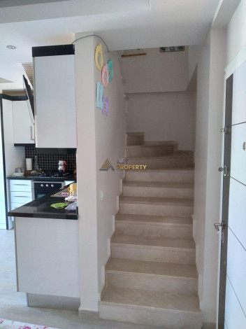 Пентхаус 2+1 в хорошем комплексе в 250 метрах от моря в Кестель, 125 м2 - Ракурс 23