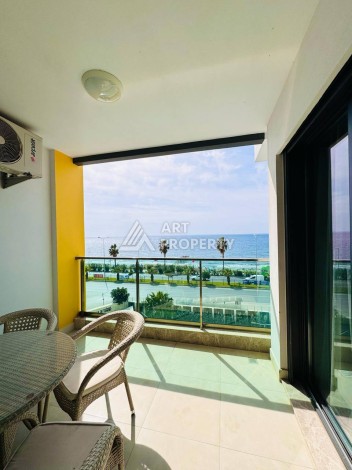 Квартира 1+1 - 65 м² на первой береговой линии в Махмутларе - Ракурс 1