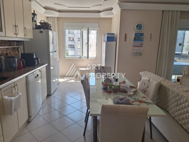Квартира 2+1 с отдельной кухней в районе Махмутлар, 120 м2 - Ракурс 4