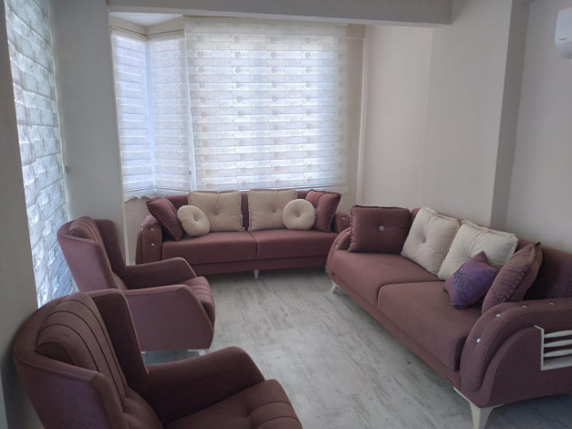 Меблированная двухкомнатная квартира в 150 метрах от моря в районе Махмутлар, 60 м2 - Ракурс 2