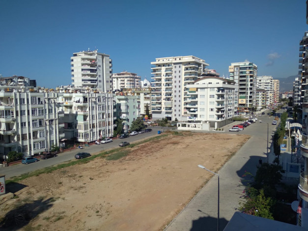 Меблированная двухкомнатная квартира в 150 метрах от моря в районе Махмутлар, 60 м2 - Ракурс 3