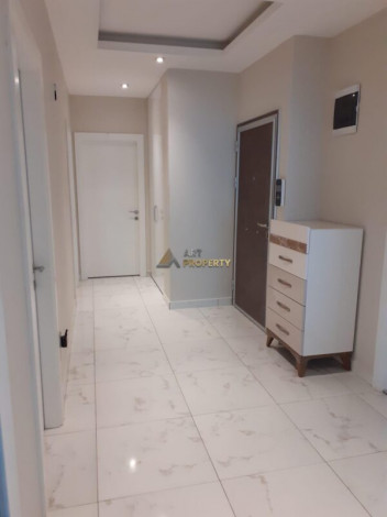 Квартира 3+1 с отдельной кухней с новой мебелью и техникой, 170 м2 - Ракурс 2