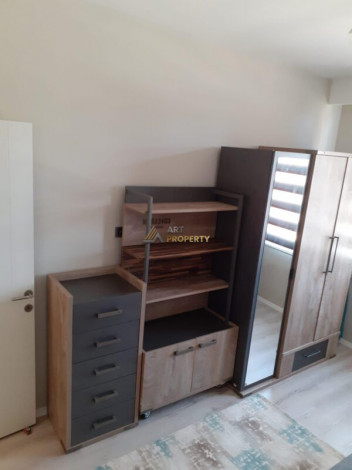 Квартира 3+1 с отдельной кухней с новой мебелью и техникой, 170 м2 - Ракурс 6