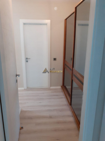 Квартира 3+1 с отдельной кухней с новой мебелью и техникой, 170 м2 - Ракурс 7