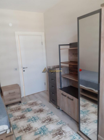 Квартира 3+1 с отдельной кухней с новой мебелью и техникой, 170 м2 - Ракурс 8