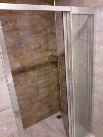 Квартира 3+1 с отдельной кухней с новой мебелью и техникой, 170 м2 - Ракурс 13