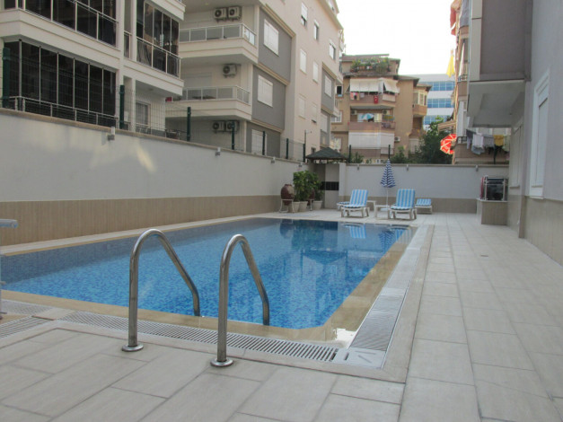 Трехкомнатная меблированная квартира в районе пляжа Клеопатра в центре Аланьи, 100 м2 - Ракурс 10