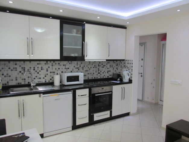 Трехкомнатная меблированная квартира в районе пляжа Клеопатра в центре Аланьи, 100 м2 - Ракурс 17