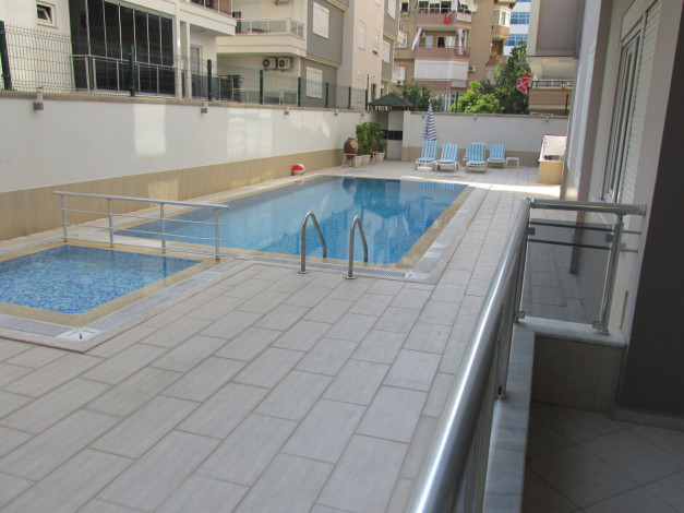 Трехкомнатная меблированная квартира в районе пляжа Клеопатра в центре Аланьи, 100 м2 - Ракурс 28