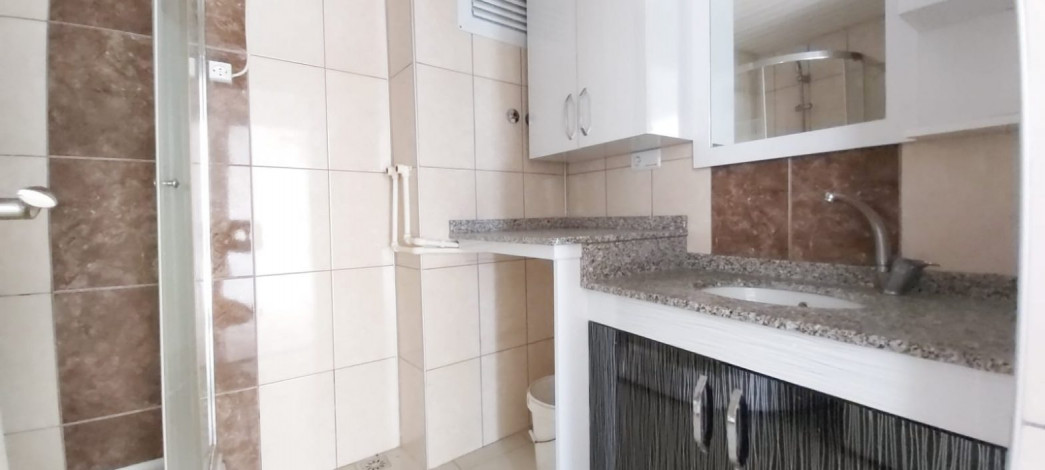 Аккуратная просторная квартира 3+1 рядом с пляжем Клеопатра, 150 м2 - Ракурс 27
