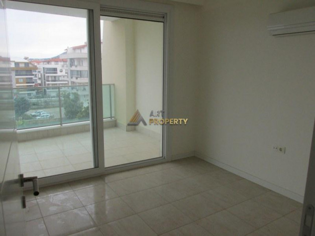 Пентхаус планировки 3+1 в комплексе с развитой инфраструктурой в Обе, 145 м2 - Ракурс 17