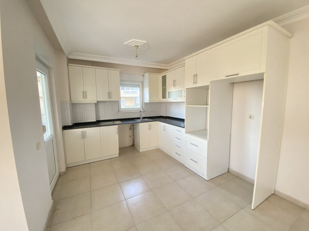 Просторная трехкомнатная квартира с частичным видом на море в районе Авсаллар, 115 м2 - Ракурс 9