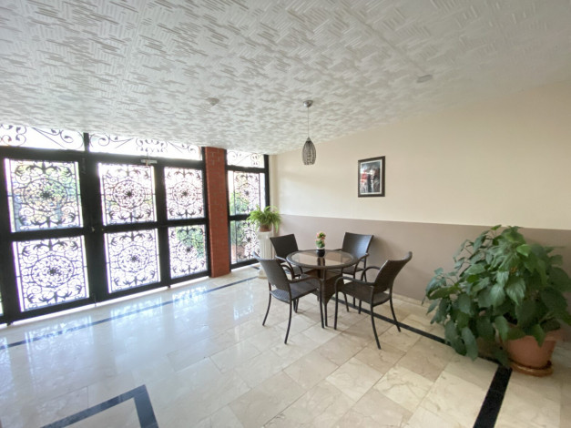 Просторная трехкомнатная квартира с частичным видом на море в районе Авсаллар, 115 м2 - Ракурс 12