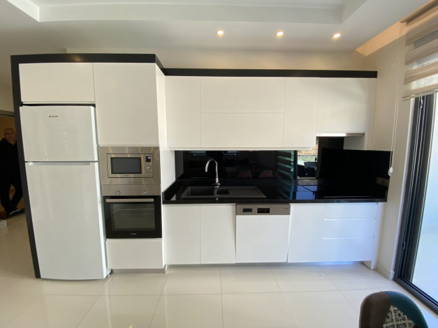 Две квартиры 2+1 в комплексе на первой линии моря, 100 м2 - Ракурс 3