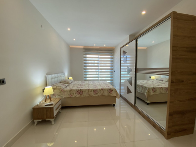 Две квартиры 2+1 в комплексе на первой линии моря, 100 м2 - Ракурс 12