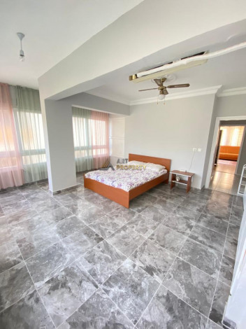 Меблированная трехкомнатная квартира в центре города в Аланье, 85 м2 - Ракурс 15