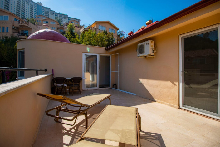 Светлые двухуровневые апартаменты 2+1 в отличном комплексе в районе Каргыджак, 137 м2 - Ракурс 3