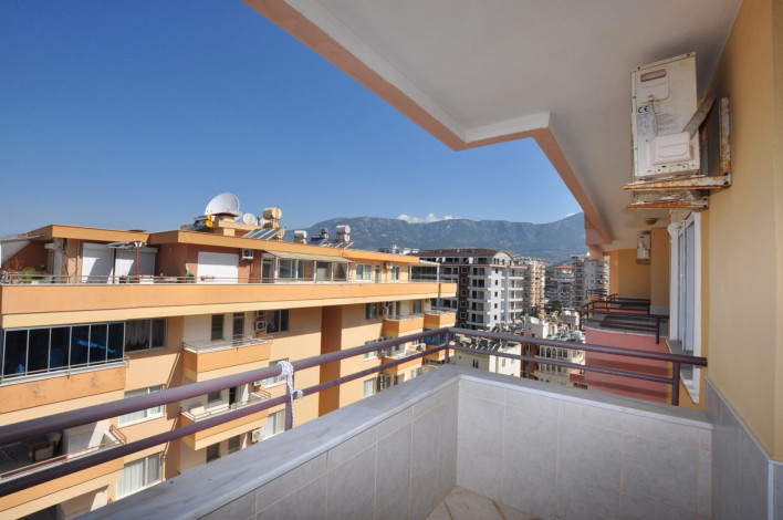 Пятикомнатная квартира-дуплекс с видом на море и горы в районе Махмутлар, 200 м2 - Ракурс 2