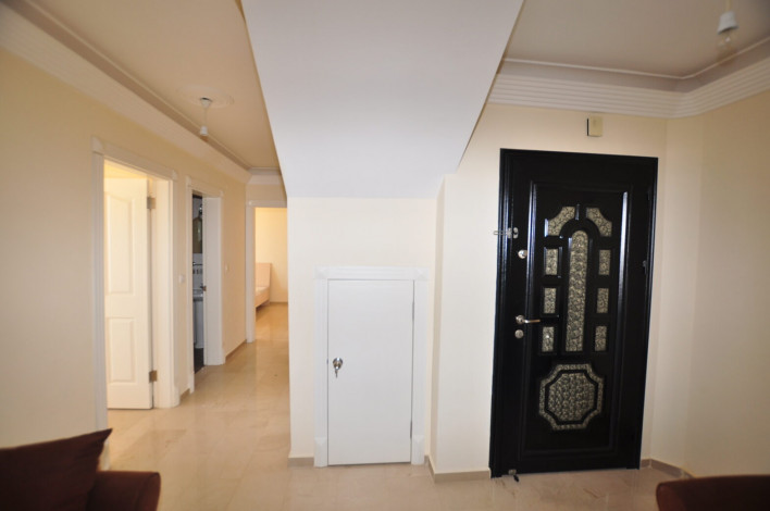 Пятикомнатная квартира-дуплекс с видом на море и горы в районе Махмутлар, 200 м2 - Ракурс 4