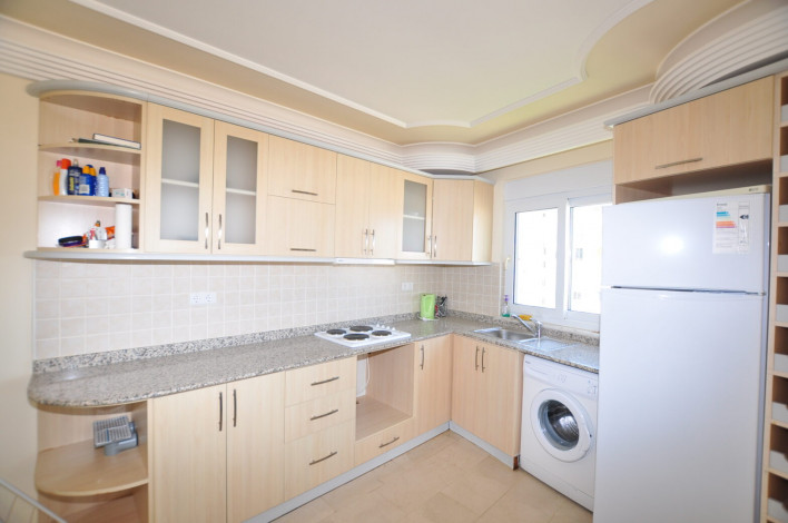 Пятикомнатная квартира-дуплекс с видом на море и горы в районе Махмутлар, 200 м2 - Ракурс 6