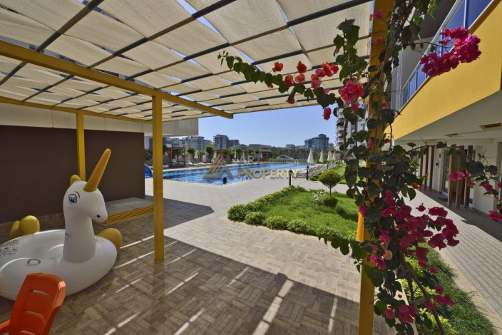 Трехкомнатная квартира в комплексе с хорошей инфраструктурой в районе Махмутлар, 200 м2 - Ракурс 10