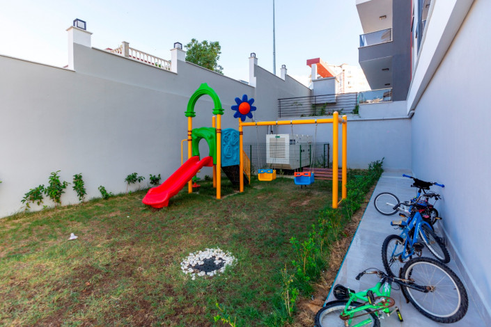 Квартира 4+1 с отдельной кухней в новом доме с развитой инфраструктурой, 180 м2 - Ракурс 4