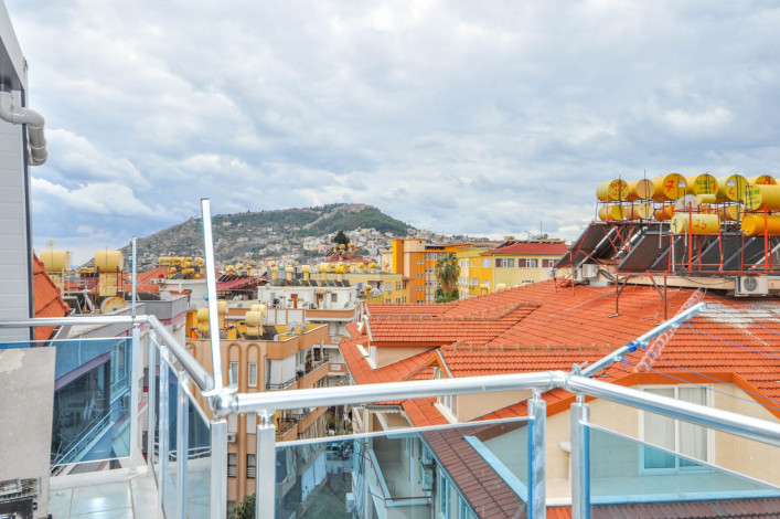 Большая трехуровневая квартира с видом на море и горы в районе Каргыджак, 267 м2 - Ракурс 10