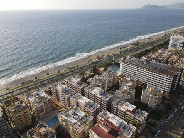 Двухкомнатная квартира на первой линии с современной мебелью в Махмутлар, 65 м2 - Ракурс 6