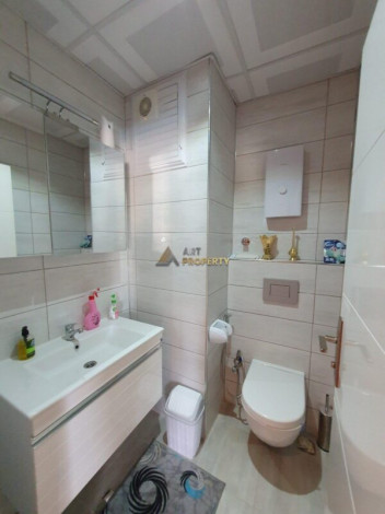 Мебелированный дуплекс 3+1 с видом на море и горы в районе Махмутлар, 170м - Ракурс 12