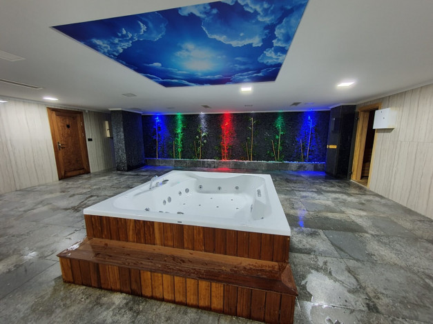 Мебелированный дуплекс 3+1 с видом на море и горы в районе Махмутлар, 170м - Ракурс 18