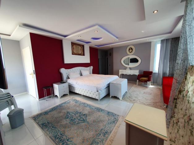 Мебелированный дуплекс 3+1 с видом на море и горы в районе Махмутлар, 170м - Ракурс 27