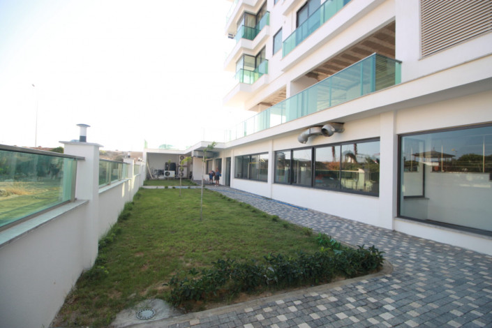 Квартиры 1+1 и 2+1 на первой линии моря в районе Махмутлар, 55 -100 м2 - Ракурс 12