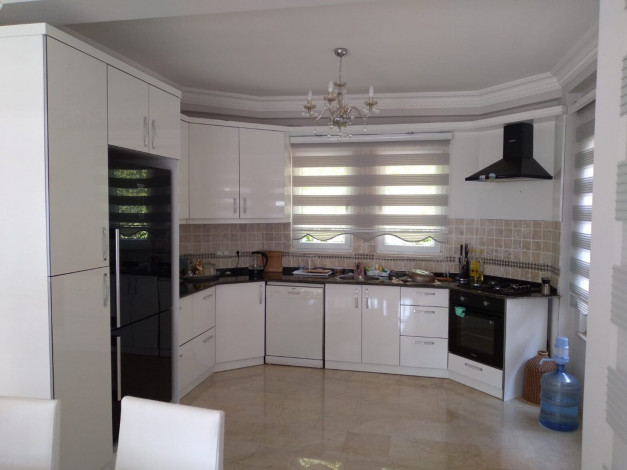 Двухэтажная вилла 3+1 в комплексе вилл в районе Каргыджак, 220 м2 - Ракурс 5