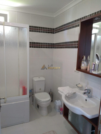 Двухэтажная вилла 3+1 в комплексе вилл в районе Каргыджак, 220 м2 - Ракурс 28