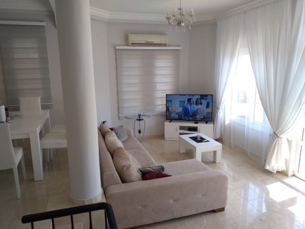 Двухэтажная вилла 3+1 в комплексе вилл в районе Каргыджак, 220 м2 - Ракурс 44