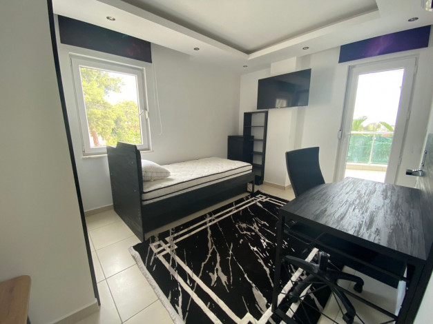 Дублекс 3+1 с выходом в сад с бассейном в Авсалларе, 220 м2 - Ракурс 19