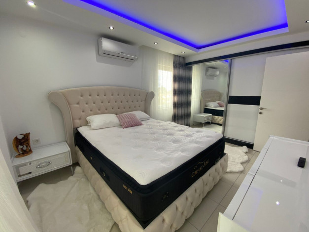 Дублекс 3+1 с выходом в сад с бассейном в Авсалларе, 220 м2 - Ракурс 26